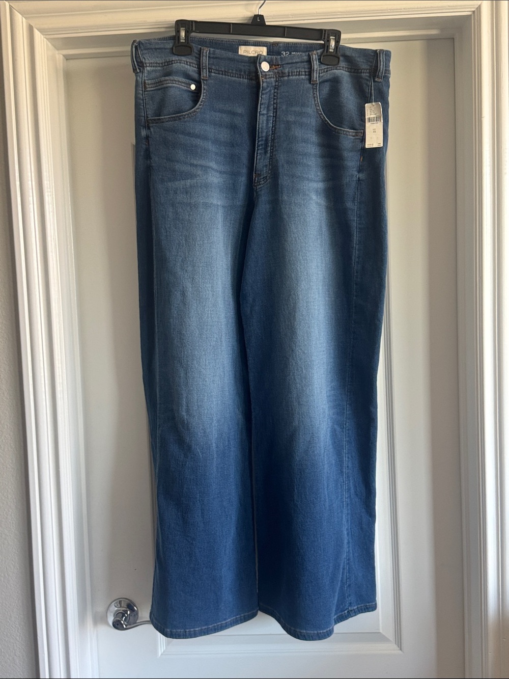 Pilcro Men's Bootcut Jeans in Medium Blue Wash
